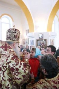 Божественная литургия в храме в честь Воздвижения Честнаго и Животворящего Креста Господня на территории Вольского военного института материального обеспечения
