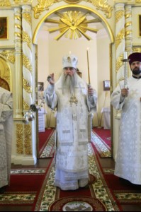 Божественная литургия и панихида на Архиерейском подворье – храме во имя преподобного Серафима Саровского г.Саратова