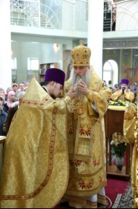 Божественная литургия в храме во имя Всех Святых, в земле Российской просиявших, г. Саратова