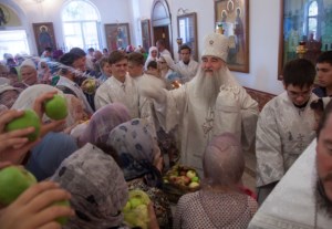 Божественная литургия в храме Преображения Господня Покровского женского монастыря г. Балашова