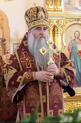 Божественная литургия в храме во имя святого благоверного князя Михаила Черниговского и боярина его Феодора на Увекском кладбище г. Саратова