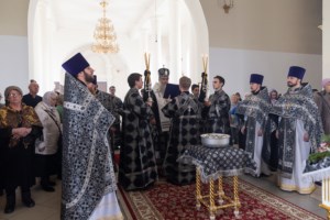 Литургия Преждеосвященных Даров в Свято-Троицком кафедральном соборе г. Вольска