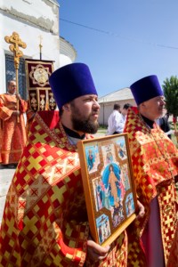 Божественная литургия в храме в честь Воскресения Христова с. Ивано-Языковка Аткарского района