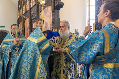 Божественная литургия в храма в честь иконы Божией Матери «Всех скорбящих Радость» г. Саратова
