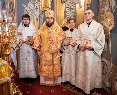 Митрополит Игнатий совершил Божественную литургию в Свято-Троицком кафедральном соборе г. Саратова
