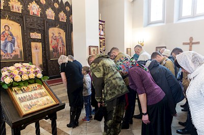 Божественная литургия в храме в честь иконы Божией Матери «Всех скорбящих Радость» г. Саратова