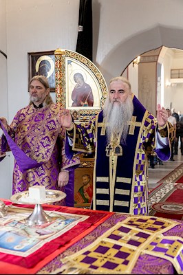 Божественная литургия в Свято-Никольском мужском монастыре г. Саратова