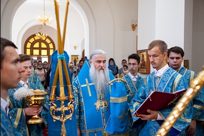 Божественная литургия в Свято-Алексиевском женском монастыре г. Саратова