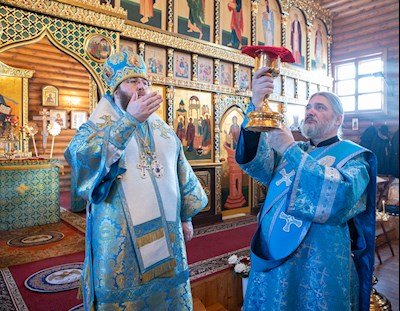 Митрополит Игнатий совершил Божественную литургию в храме в честь Сретения Господня г. Саратова