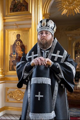 Митрополит Игнатий совершил вечернюю Литургию Преждеосвященных Даров в храме во имя святого апостола и евангелиста Иоанна Богослова при Саратовской православной духовной семинарии