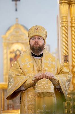 Митрополит Игнатий совершил Божественную литургию в храме Покрова Пресвятой Богородицы г. Петровска