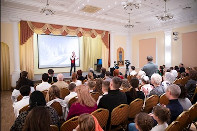 Митрополит Игнатий посетил зимний отчетный концерт вокалистов Центра по развитию детского и юношеского творчества при СПДС