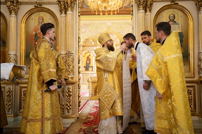 Митрополит Игнатий совершил Божественную литургию в Покровском соборе г. Саратова