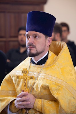 Митрополит Игнатий совершил Божественную литургию в Свято-Никольском храме с. Октябрьский Городок