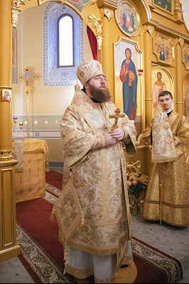 Митрополит Игнатий совершил Великое освящение храма святителя и Чудотворца Николая села Долгий Буерак Гагаринского района г. Саратова и Божественную литургию в новоосвященном храме