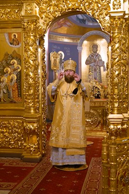 Митрополит Игнатий совершил всенощное бдение в Свято-Троицком кафедральном соборе г. Саратова