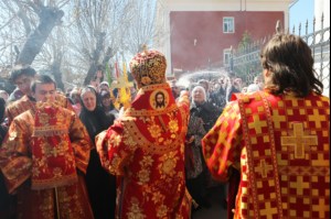 Божественная литургия в храме в честь Покрова Пресвятой Богородицы