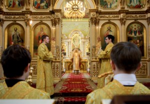Божественная литургия в храме в честь Покрова Пресвятой Богородицы г. Саратова