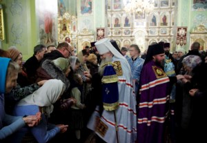 Всенощное бдение в храме в честь Покрова Пресвятой Богородицы г. Саратова