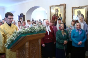 Божественная литургия в храме в честь иконы Божией Матери «Скоропослушница» г.Шиханы Вольского района