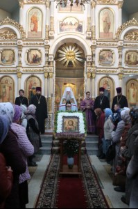 Божественная литургия и панихида в храме во имя Всех Святых, в земле Российской просиявших г. Саратова