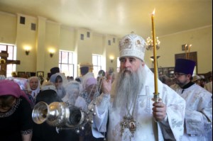 Божественная литургия и панихида на Архиерейском подворье – храме во имя преподобного Серафима Саровского г.Саратова