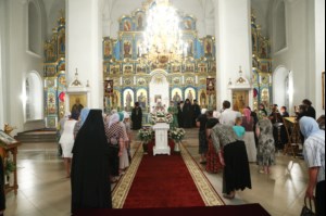Всенощное бдение в Свято-Сергиевском женском монастыре села Алексеевка Базарно-Карабулакского района