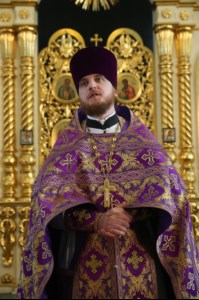 Божественная литургия в храме в честь Покрова Пресвятой Богородицы г.Петровска
