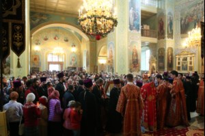 Пасхальная вечерня в храме Покрова Пресвятой Богородицы г.Саратова