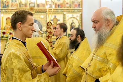 Всенощное бдение в Свято-Никольском мужском монастыре г. Саратова