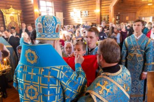 Божественная литургия в храме в честь Сретения Господня г.Саратова