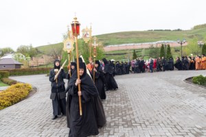 Божественная литургия в Свято-Алексиевском женском монастыре г. Саратова