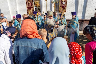Божественная литургия в храме в честь Владимирской иконы Божией Матери с. Багаевка