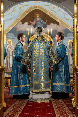 Утреня с чтением акафиста в Свято-Троицком кафедральном соборе г. Саратова