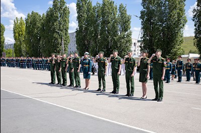 Митрополит Игнатий посетил церемонию выпуска офицеров ВВИМО