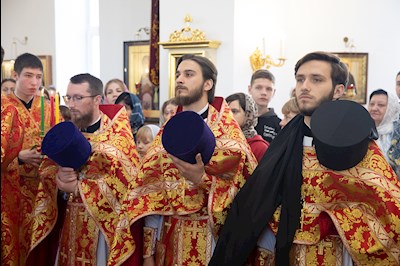 Митрополит Игнатий совершил Божественную литургию в храме святого апостола и евангелиста Иоанна Богослова г. Саратова