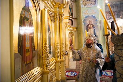 Митрополит Игнатий совершил всенощное бдение в Покровском соборе г. Саратова