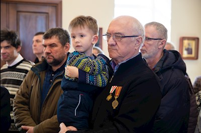 Митрополит Игнатий совершил Божественную литургию в храме святителей Василия Великого, Григория Богослова и Иоанна Златоустого г. Саратова