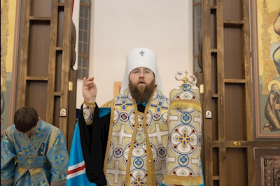 Митрополит Игнатий совершил всенощное бдение в храме святителя Тихона, епископа Воронежского, Задонского чудотворца, г. Саратова
