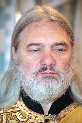 Митрополит Игнатий совершил Божественную литургию в Свято-Троицком кафедральном соборе Саратова