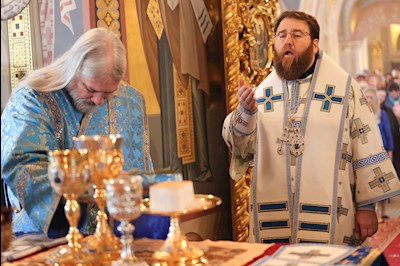 Митрополит Игнатий совершил Великую вечерню в соединении с Литургией святителя Иоанна Златоуста в Свято-Троицком кафедральном соборе г. Саратова