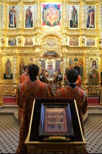 Божественная литургия в Свято-Троицком кафедральном соборе г. Саратова