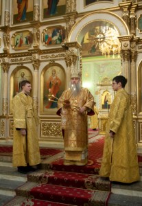 Божественная литургия в храме в честь Покрова Пресвятой Богородицы г. Саратова