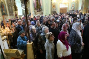 Божественная литургия в храме в честь Покрова Пресвятой Богородицы г. Саратова