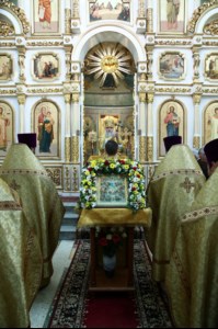 Божественная литургия в храме во имя Всех Святых, в земле Российской просиявших, г. Саратова