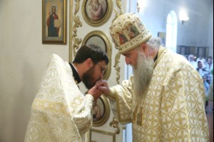 Божественная литургия в храме в честь Покрова Пресвятой Богородицы р.п. Новые Бурасы