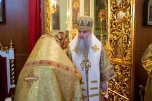 Божественная литургия в храме Сошествия Святого Духа г. Саратова