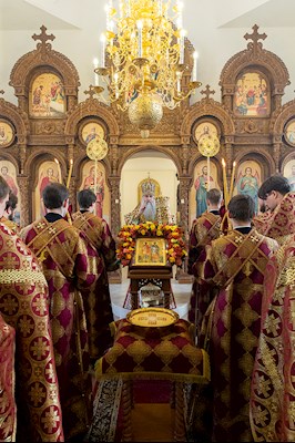 Божественная литургия в храме во имя святых бессребреников и чудотворцев Космы и Дамиана г. Саратова
