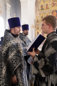 Литургия Преждеосвященных Даров в Свято-Троицком кафедральном соборе г. Вольска