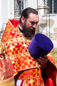 Божественная литургия в храме в честь Воскресения Христова с. Ивано-Языковка Аткарского района